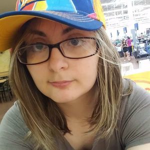 Meet your Posher, Mikayla